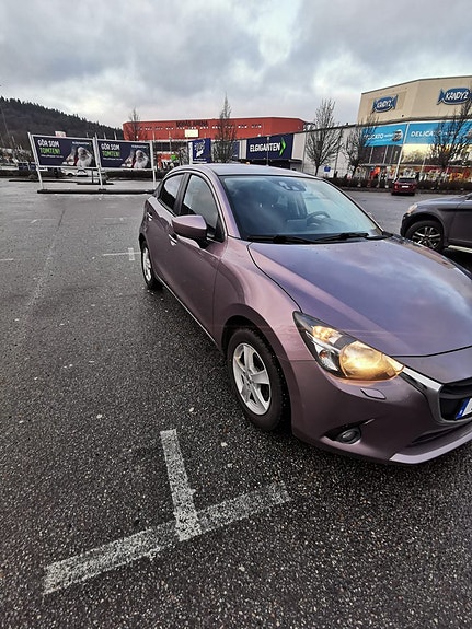 Mazda 2 5 of 5
