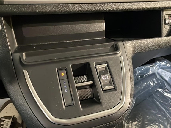Peugeot e-Expert 15 of 20