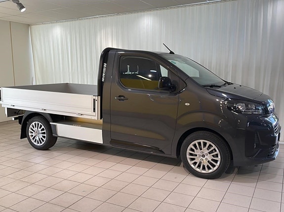 Peugeot e-Expert 2 of 5