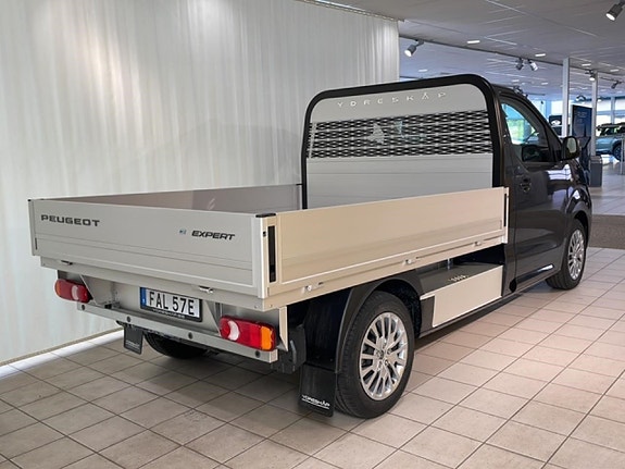 Peugeot e-Expert 3 of 5