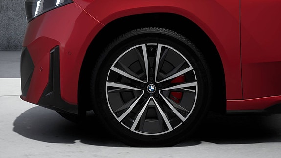 BMW iX3 4 of 5