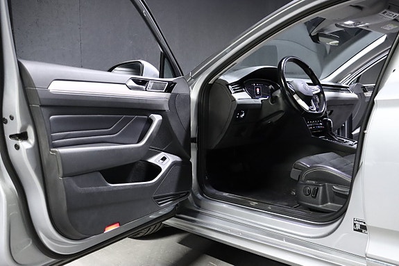 Volkswagen Passat 8 of 21