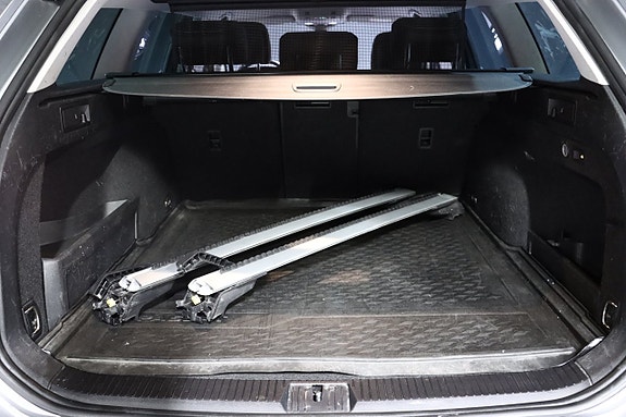 Volkswagen Passat 14 of 21