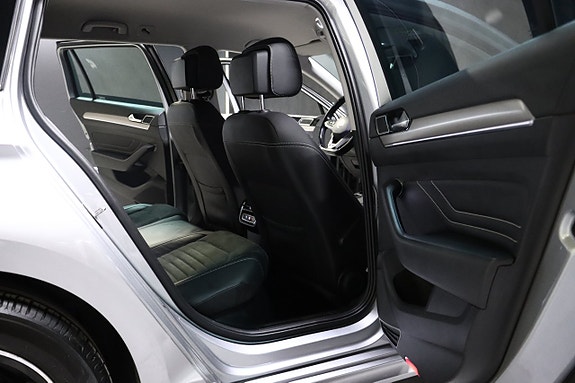 Volkswagen Passat 11 of 21