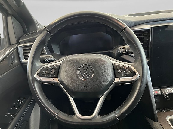 Volkswagen Amarok 12 of 16