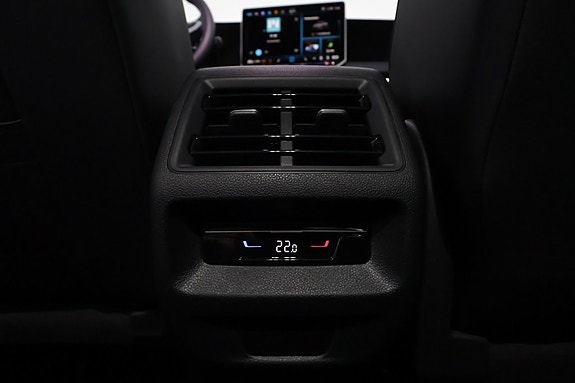 Volkswagen Tiguan 16 of 21