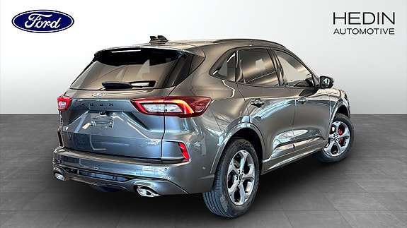 Ford Kuga 2 of 5