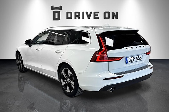 Volvo V60 4 of 5