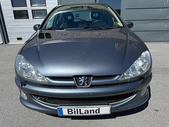 Peugeot 206 2 of 5