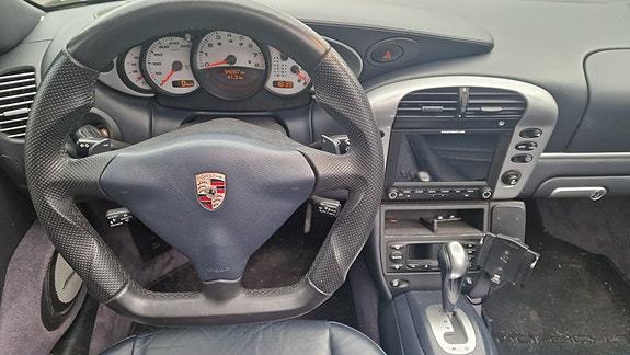 Porsche 911 Carrera 4 8 of 8