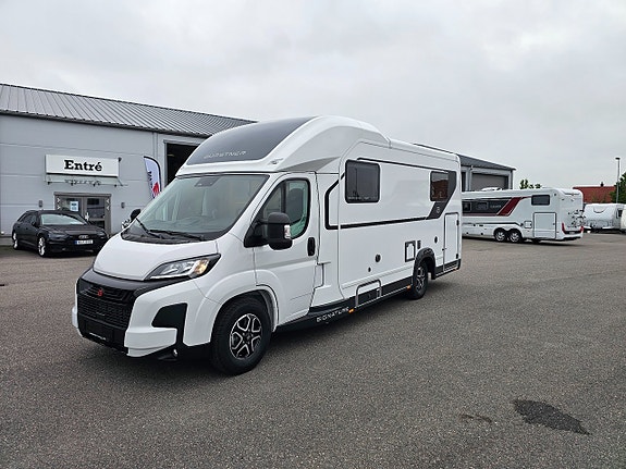 Bürstner SFT 7.5 Signature QB med  taksäng / ALDE /180Hk 3 of 26