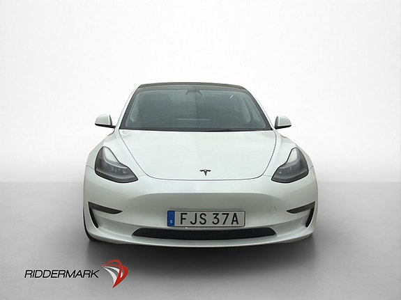 Tesla Model 3 3 of 5