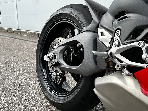 Ducati Panigale V4S Endast 166 mil 6 of 8
