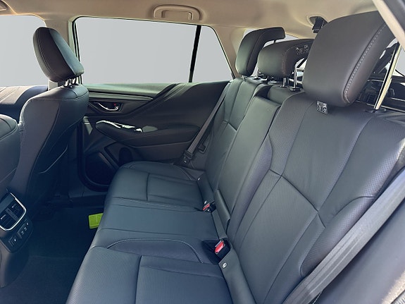 Subaru Outback 10 of 15