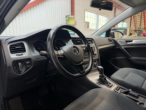 Volkswagen Golf-Serie 11 of 15