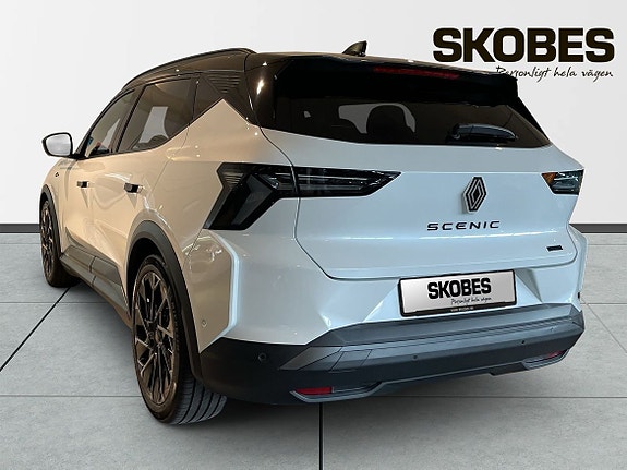 Renault Scenic E-Tech 5 of 5