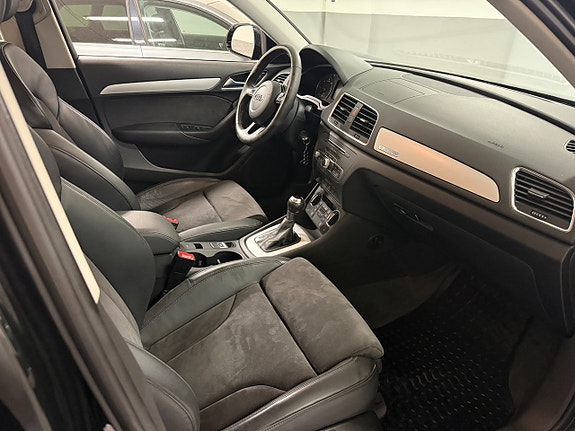 Audi Q3 7 of 8