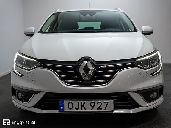 Renault Megane IV 2 of 5