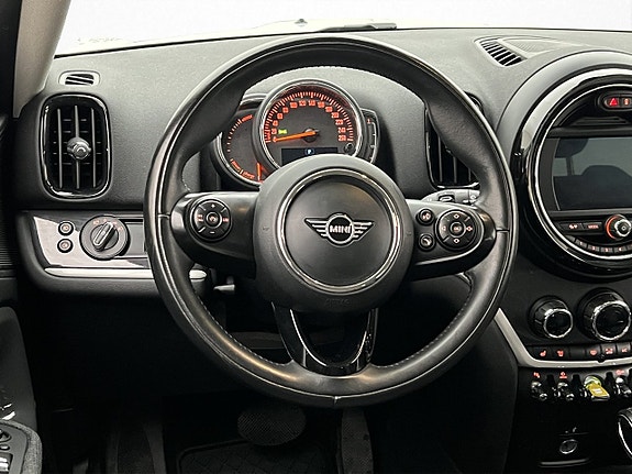 MINI Countryman SE 12 of 30