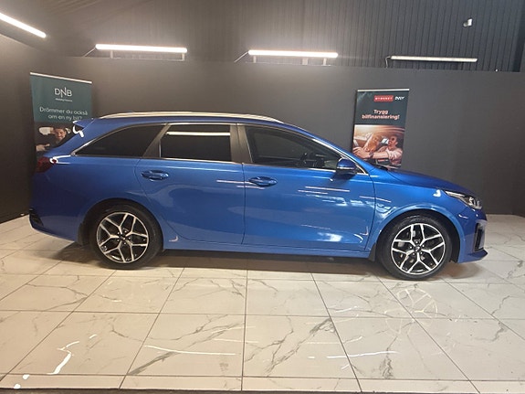 Kia Ceed 2 of 11