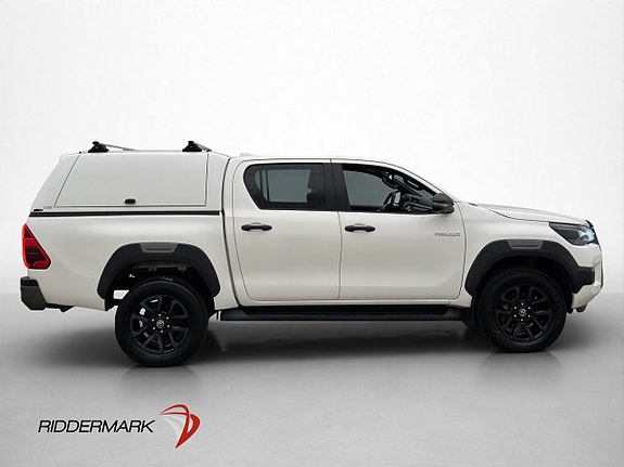 Toyota HiLux 2 of 5