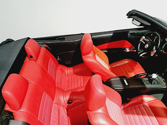 Ford Mustang 9 of 15