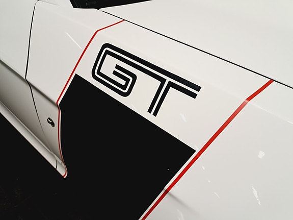 Ford Mustang 15 of 15