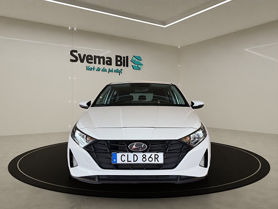 Hyundai i20 2 of 5