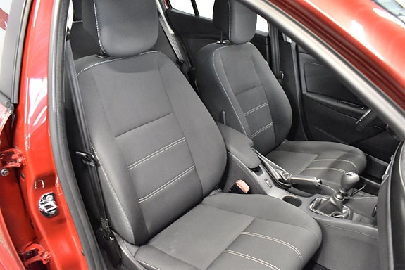 Renault Megane 12 of 16