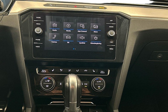 Volkswagen Passat Alltrack 16 of 28