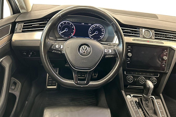 Volkswagen Passat Alltrack 14 of 28