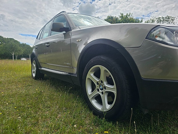 BMW X3 4 of 5