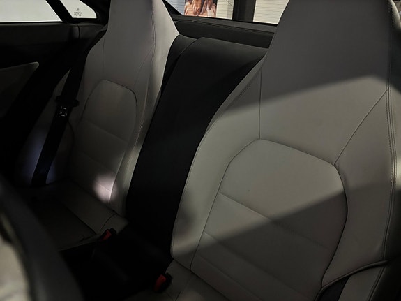 Mercedes-Benz E350 18 of 30