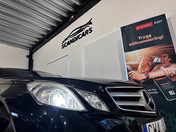 Mercedes-Benz E350 4 of 5