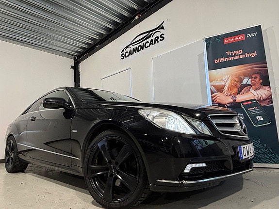 Mercedes-Benz E350 3 of 5