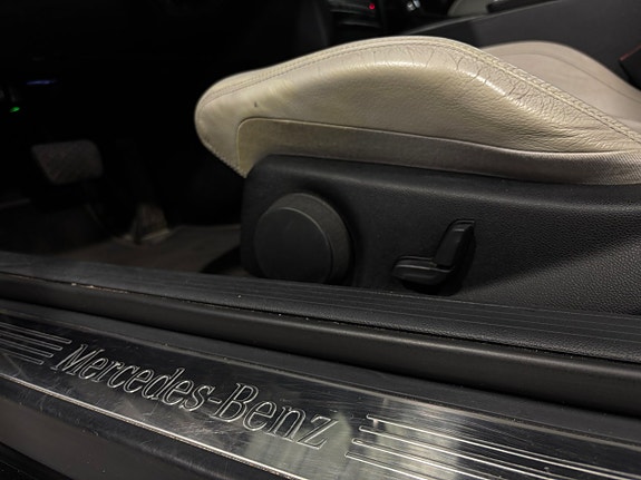 Mercedes-Benz E350 26 of 30