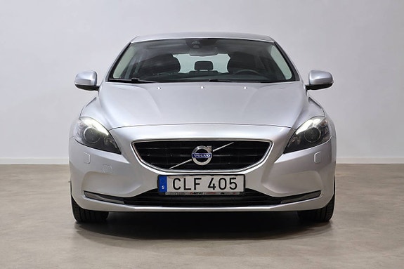 Volvo V40 4 of 5