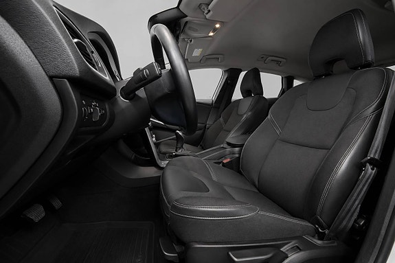 Volvo V40 10 of 21