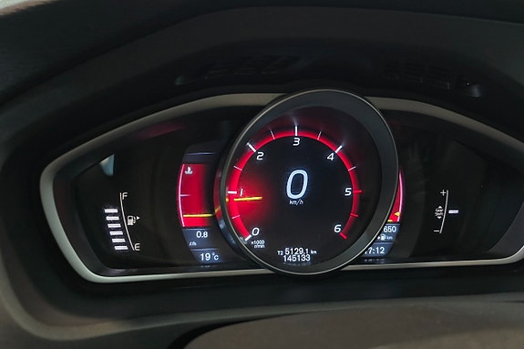 Volvo V40 15 of 21