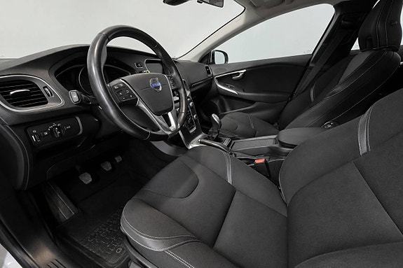 Volvo V40 9 of 21