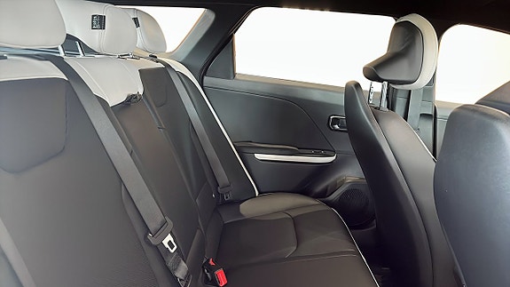 Kia K4 5 of 5