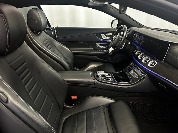 Mercedes-Benz E200 11 of 14