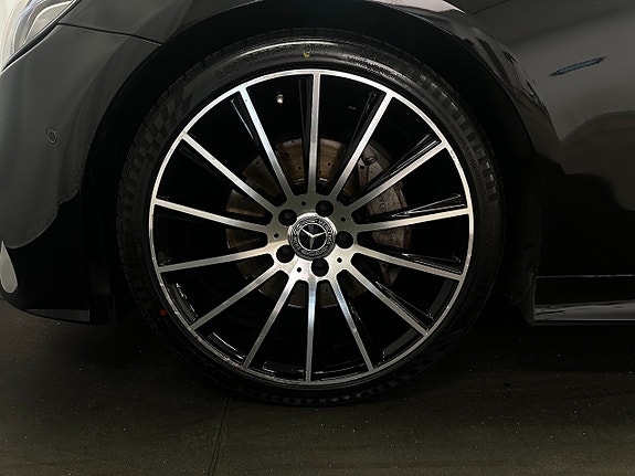 Mercedes-Benz E200 6 of 14