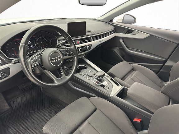Audi A5 11 of 30