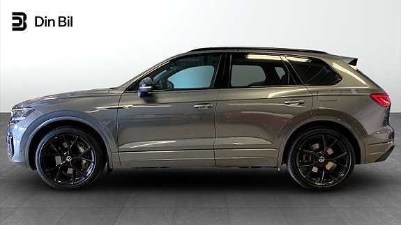 Volkswagen Touareg 2 of 5