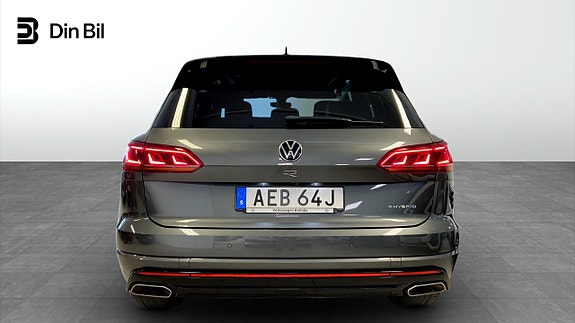 Volkswagen Touareg 5 of 5