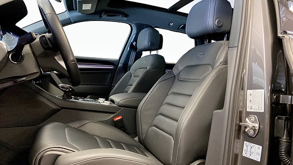 Volkswagen Touareg 8 of 26