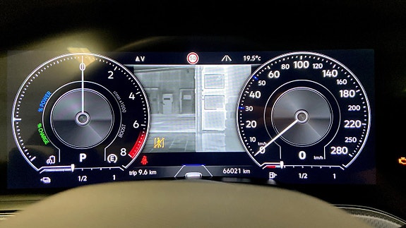 Volkswagen Touareg 24 of 26