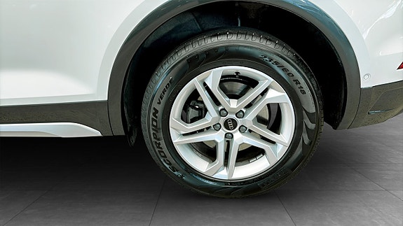 Audi Q5 6 of 12