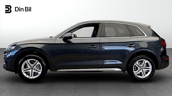 Audi Q5 2 of 5